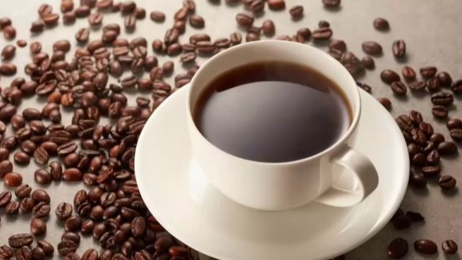 Gastroenterologist Drops Truth Bomb: Green Tea vs. Black Coffee—One of These Is Secretly Destroying Your Gut!