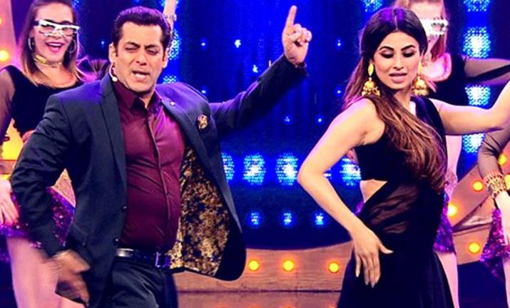 Breaking news Bigg Boss 11: Hina Khan makes insult of Vikas Gupta in front of all