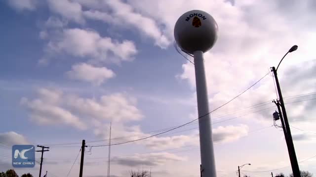 Trailer workers in US thank Chinese for giving them jobs