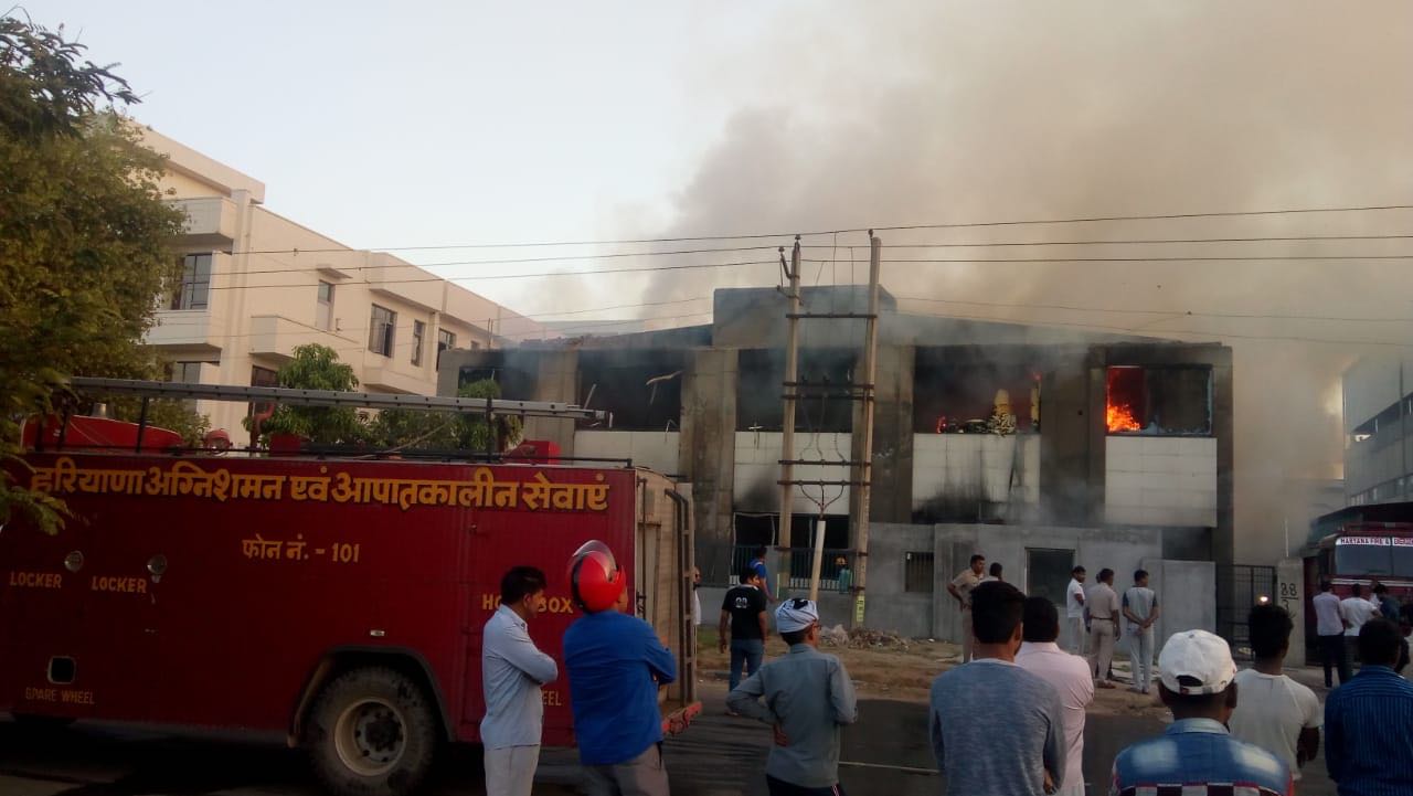 फरीदाबाद शहर स्थित मानेसर मे Mapple Auto Tech plot no. 88 sec 3 मे लगी भयानक आग़