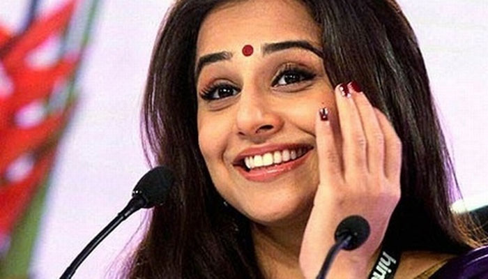 Vidya Balan is all set to burn the screen again in " Tumhari Sulu " but this time in Sari