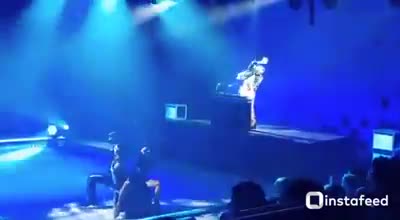 Amazing dance performance....